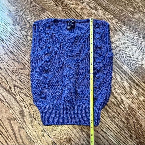 Vintage Lady Ballymoor Hand-knit Sweater Vest / Sweater Tank - Purple - Picture 7 of 9